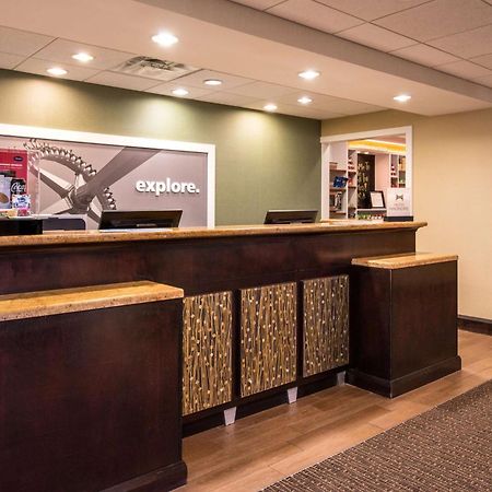 Hampton Inn And Suites Шерц Экстерьер фото