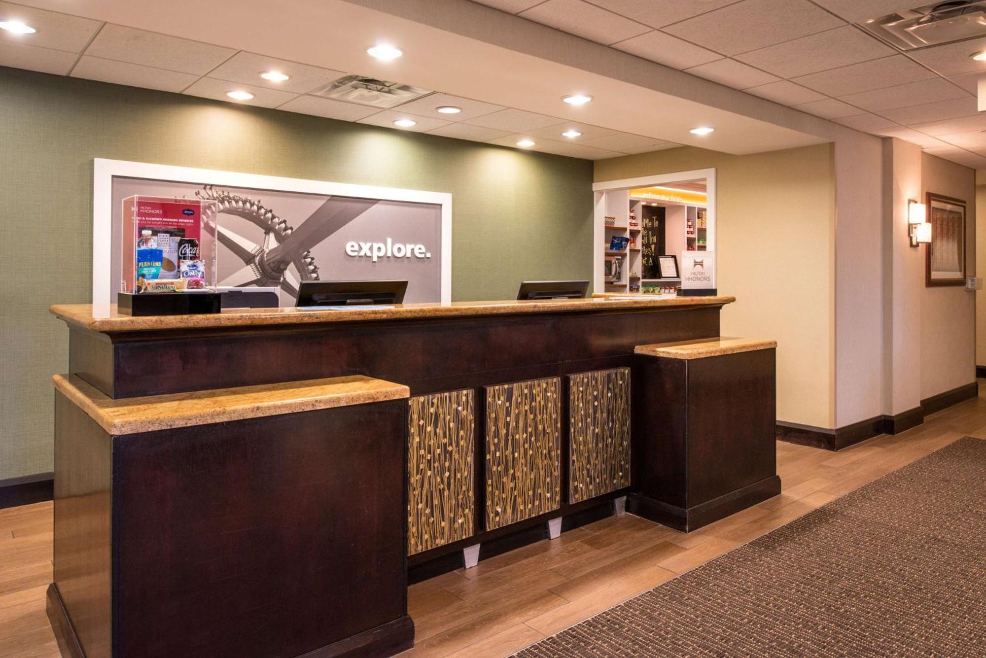 Hampton Inn And Suites Шерц Экстерьер фото