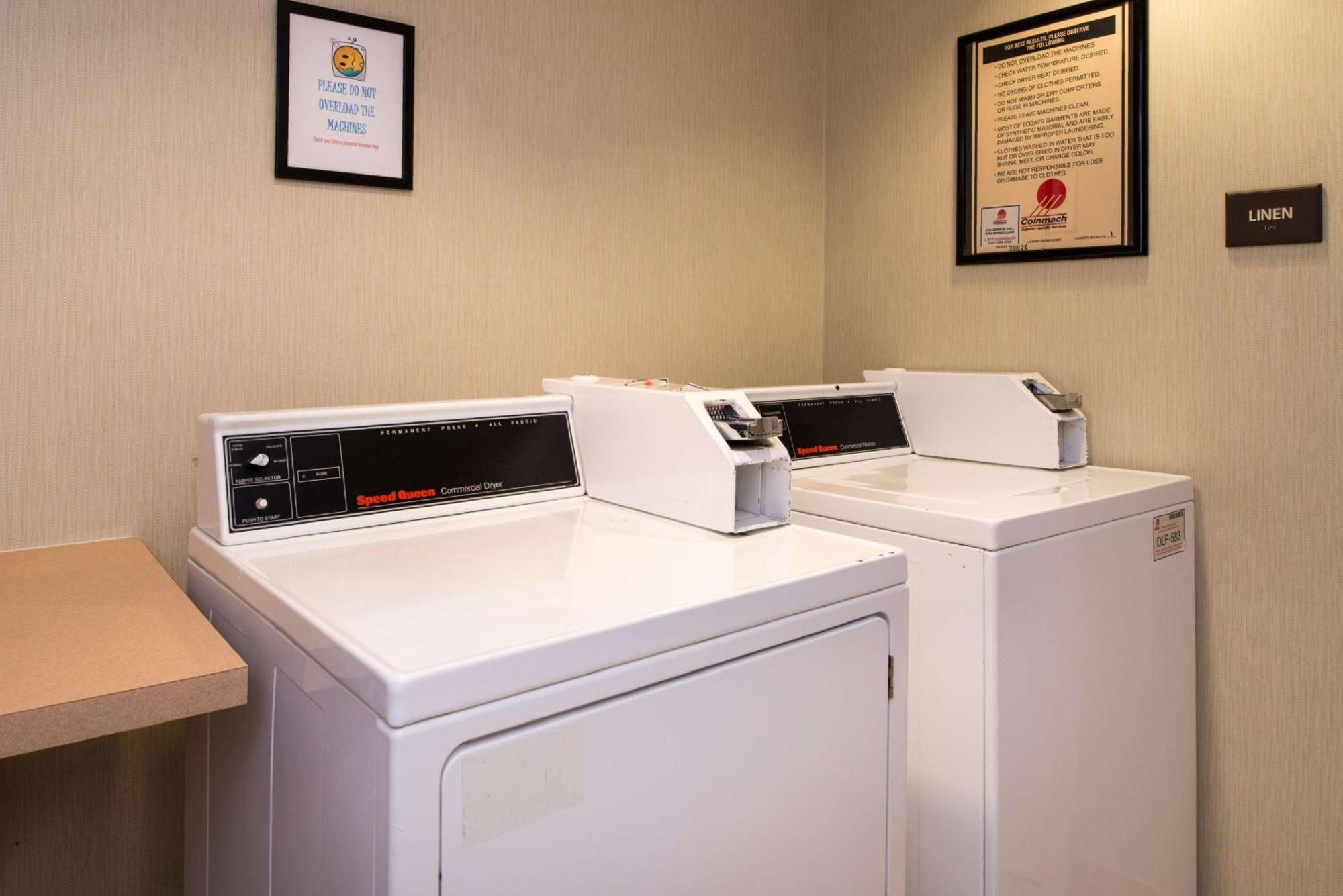 Hampton Inn And Suites Шерц Экстерьер фото