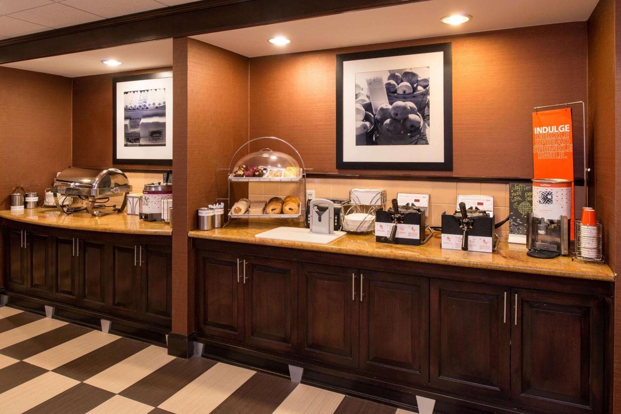 Hampton Inn And Suites Шерц Экстерьер фото