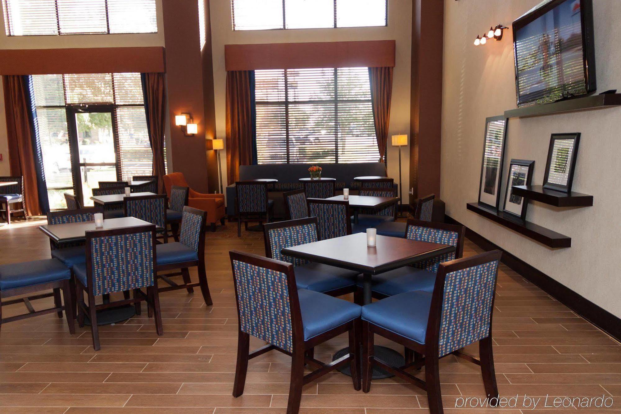 Hampton Inn And Suites Шерц Ресторан фото
