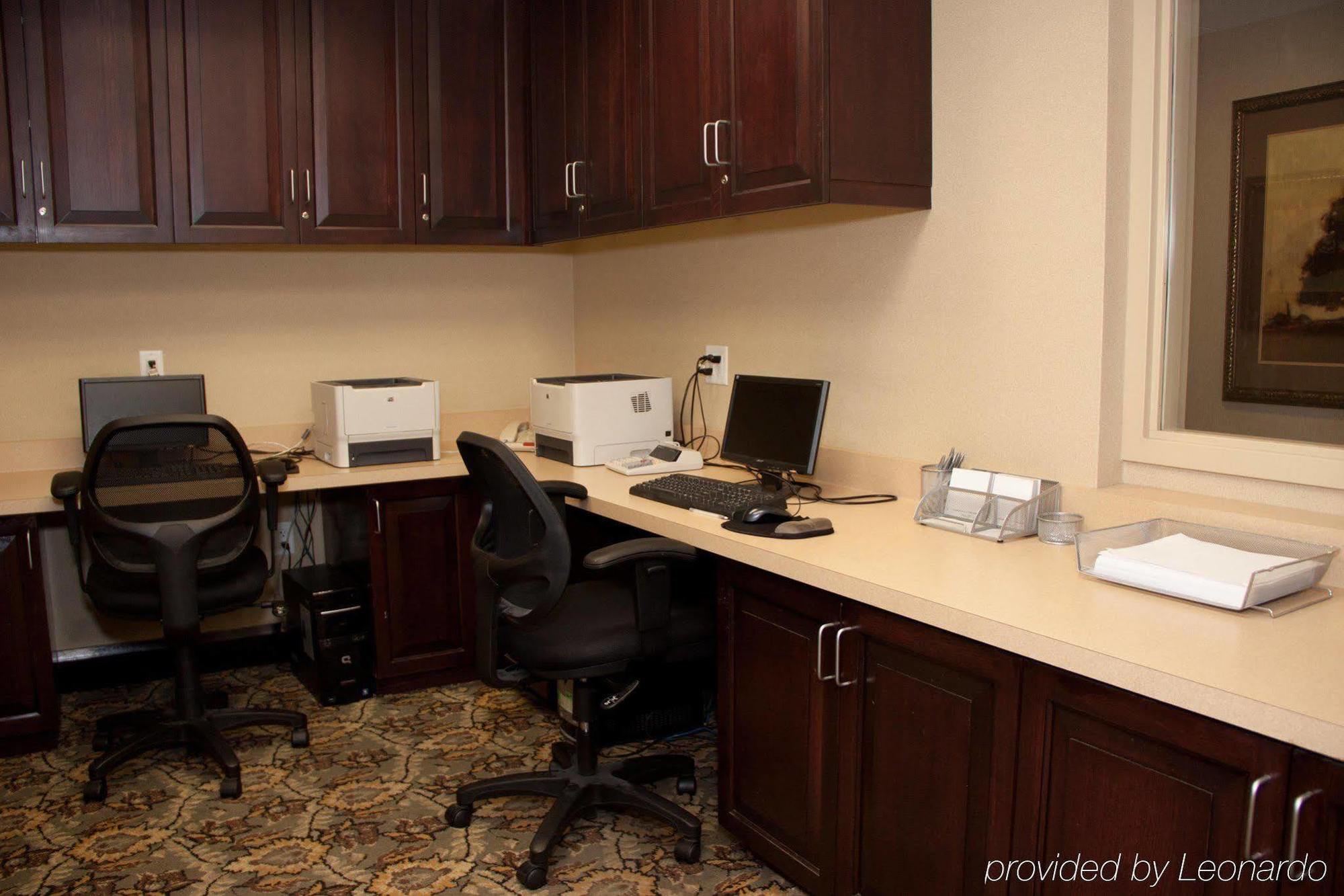Hampton Inn And Suites Шерц Удобства фото