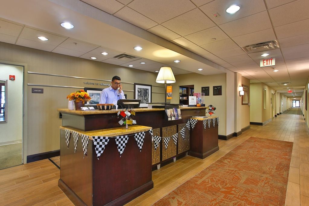 Hampton Inn And Suites Шерц Интерьер фото